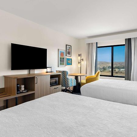 Hampton Inn & Suites Corona, Ca Екстериор снимка