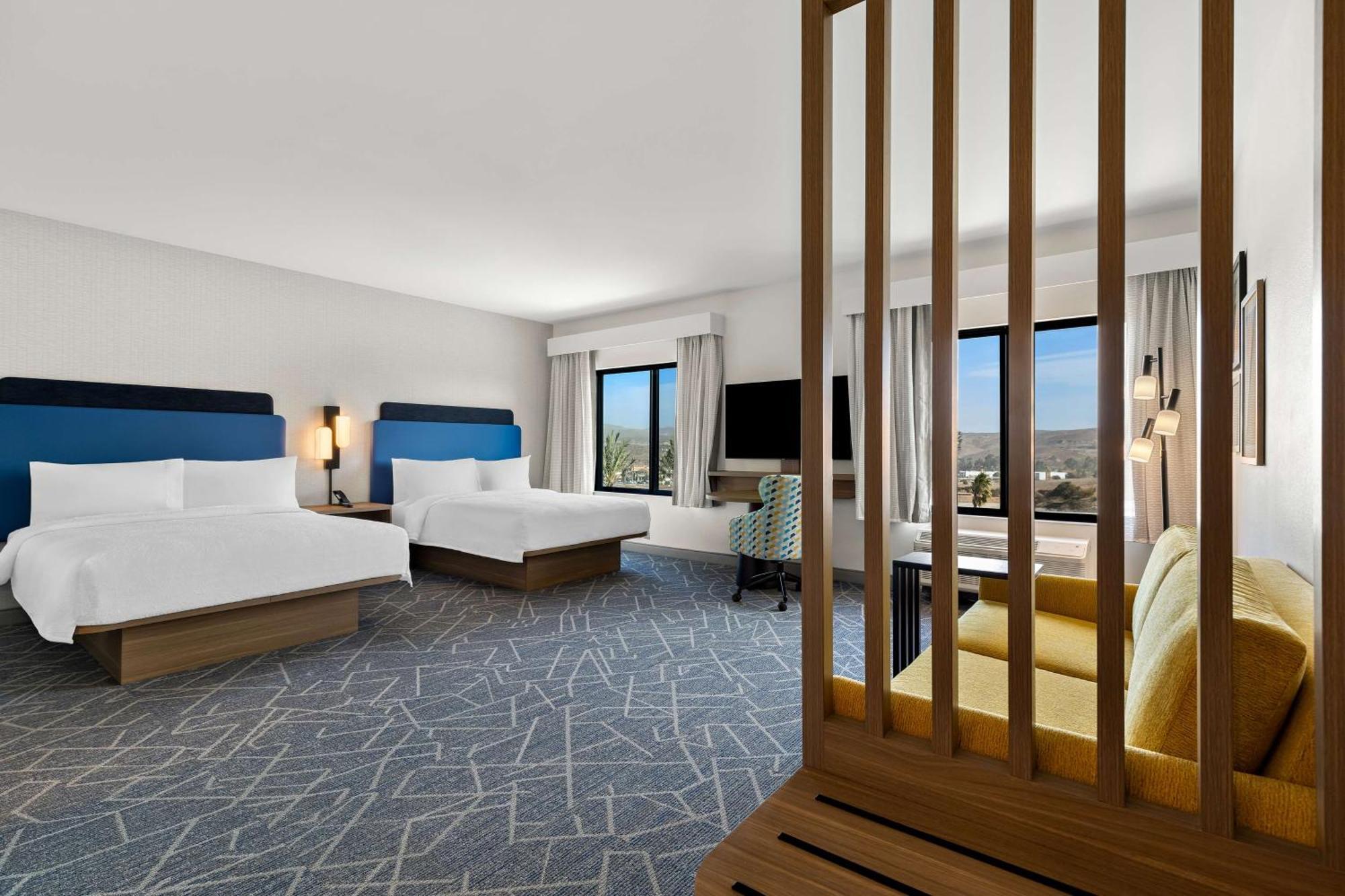 Hampton Inn & Suites Corona, Ca Екстериор снимка
