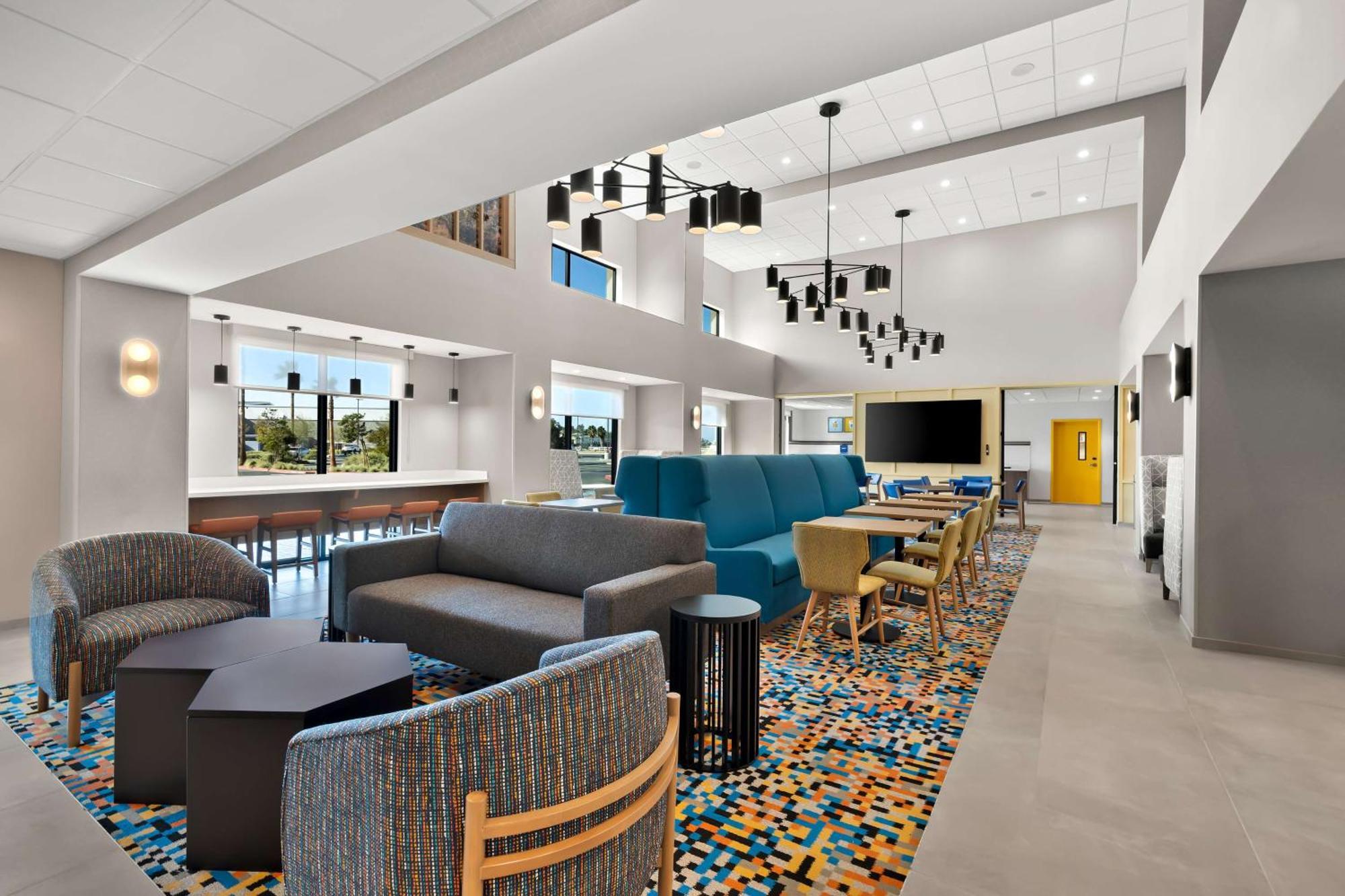 Hampton Inn & Suites Corona, Ca Екстериор снимка
